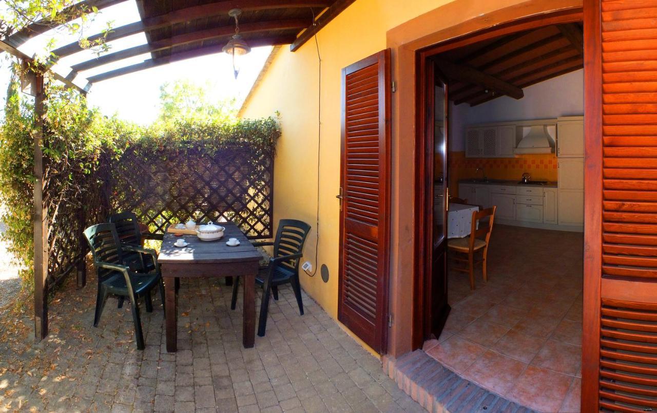 Agriturismo Le Pescine Vada Exterior foto
